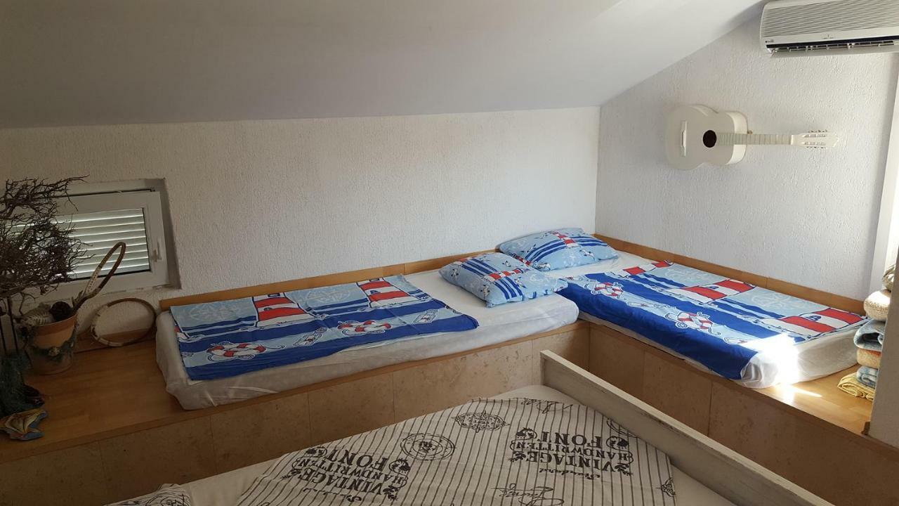 Apartments Lopar Story Екстериор снимка