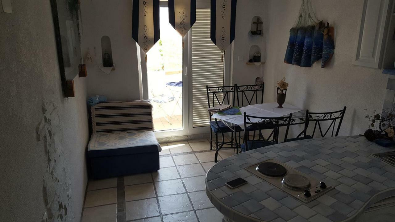 Apartments Lopar Story Екстериор снимка